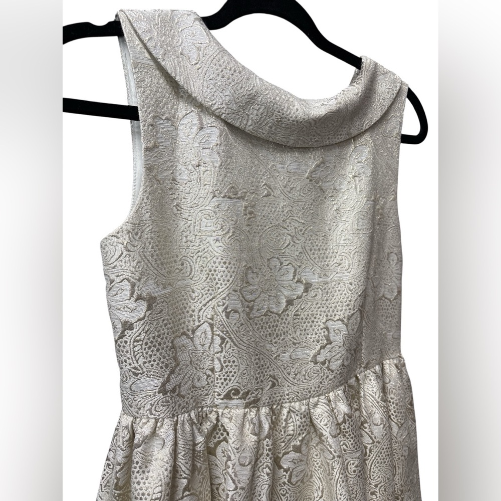 Badgley Mischka Belle Girls 16 Metallic Floral Sleeveless Formal Dress - Picture 3 of 5
